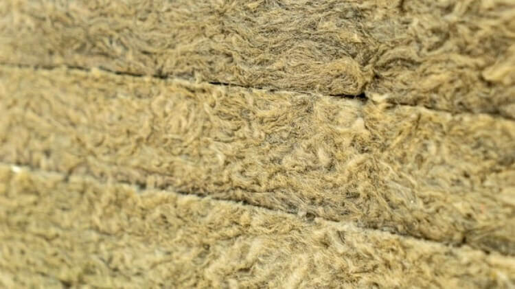 Couches d'isolation des murs en laine