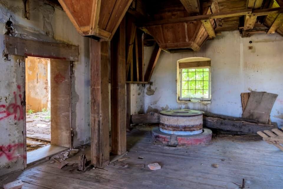 L'intérieur d'une vieille maison
