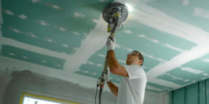 Rénover un plafond d'une maison