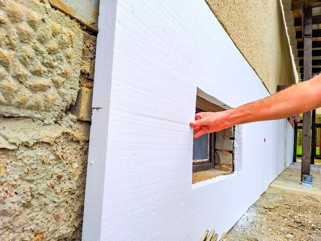 Installation d'une isolation extérieure