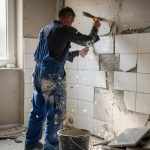 Dépose de carrelage mural sur placo